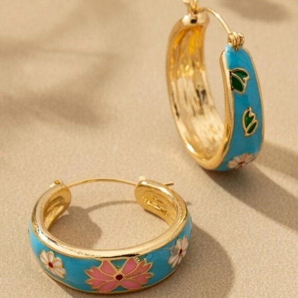 1 LEFT!! CARA TURQUOISE FLOWER HOOP EARRINGS - Picture 1 of 1